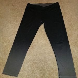 Fabletics Ombre Capri Tights